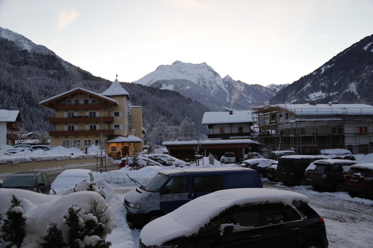 Hotel & Suites Glueck Auf Mayrhofen Kültér fotó