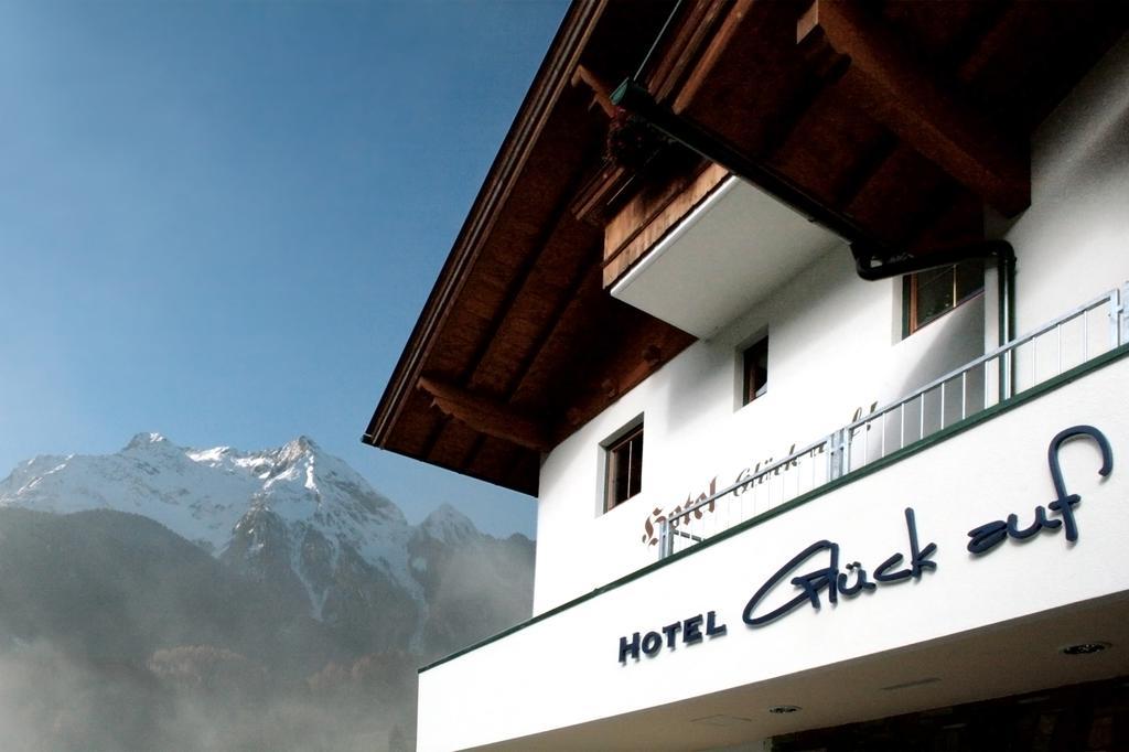 Hotel & Suites Glueck Auf Mayrhofen Kültér fotó